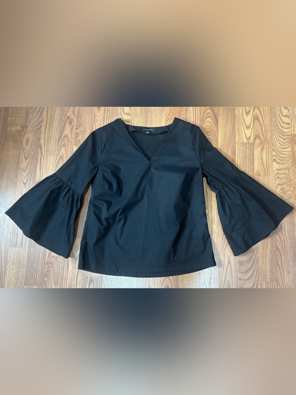 ❤️ Banana Republic XS Black Blouse Shirt Top Bell Sleeves (B13)